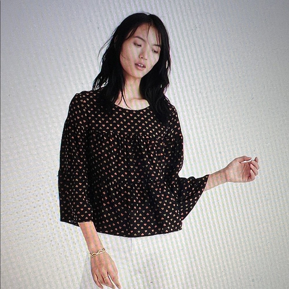 Madewell Silk Tiered Button-Back Top in Heart Flip print